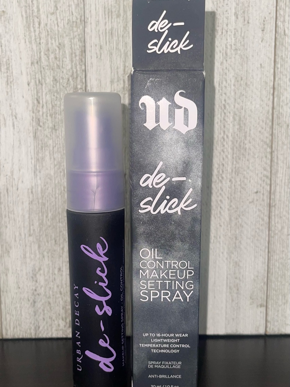 Urban Decay De-Slick Oil Control Makeup Setting Spray - Purple & Black